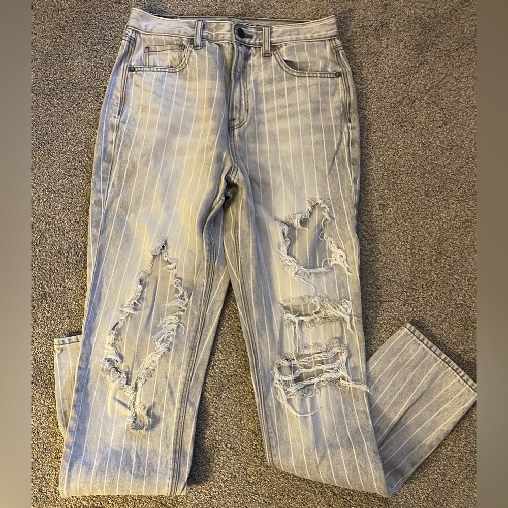 American Eagle Mom Jean